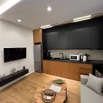 Apartmán Dennys At Komuna E Parisit *